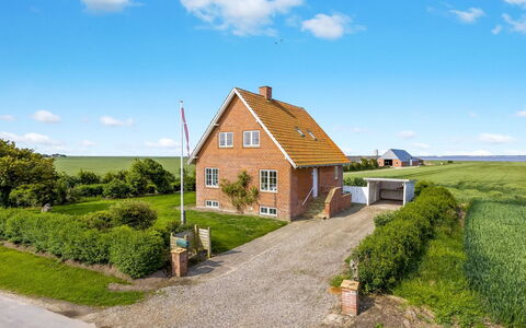 Freja - 12Km from the Sea: Landgoed, Schaduw, Oprit, Boerderij