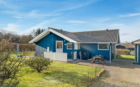 Anline - 600M to the Fjord: Interieur Ontwerp, Plafond, Appartement, Flooring, Meubilair, Verdieping, Kamer, Verlichting, Huis, Bankstel