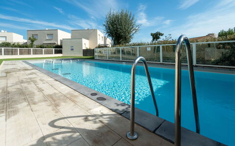 La Dune: Zwembad, Toevlucht, Samengesteld Materiaal, Thermae, Buitenmeubels, Waterpartij, Schaduw, Landscaping, Eco Hotel, Landgoed