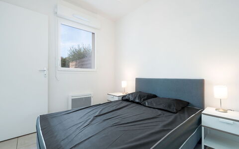 La Dune: Bed, Slaapkamer, Meubilair, Interieur Ontwerp, Bedding, Laken, Plafond, Kamer, Verdieping, Verlichting