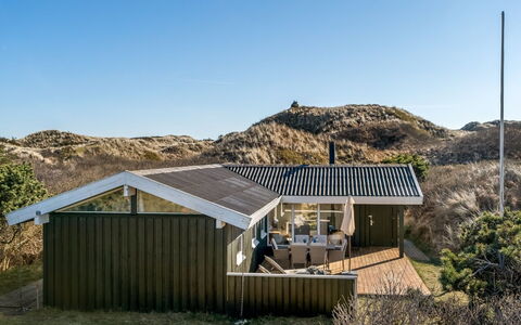 Gundborg - 200M from the Sea: Hout, Huis, Veranda, Dek, Hardwood, Dak, Beits, Houten Vloer, Eco Hotel