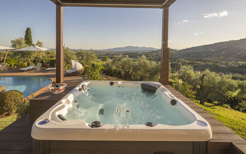 Villa Alessia Luxury: Bad, Loodgieterswerkinrichting, Vrije Tijd, Zwembad, Toevlucht, Jacuzzi, Eco Hotel, Kamerplant, Ontwerp