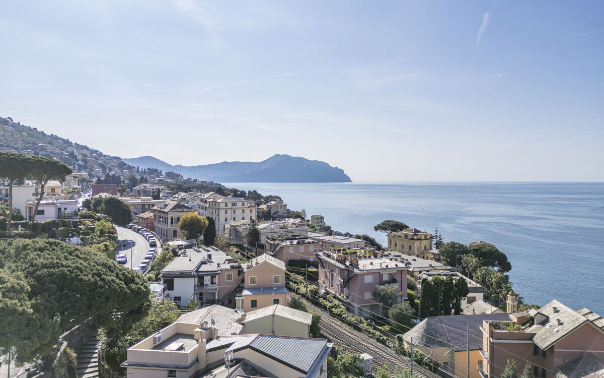Central Design Flat With Parking, Bogliasco