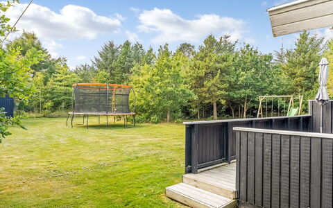 Onni - 2.3Km from the Sea: Hout, Huis, Veranda, Dek, Hardwood, Dak, Beits, Houten Vloer, Eco Hotel