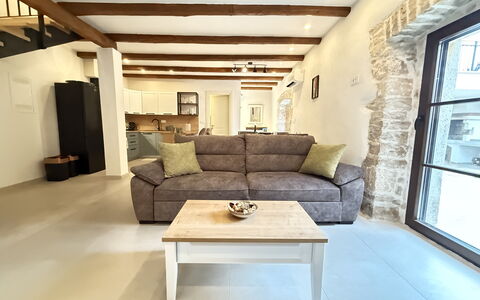 Casa Rossa Ac, Wifi, Prodol - Croazia: Meubilair, Interieur Ontwerp, Flooring, Bankstel, Verdieping, Hout, Kamer, Tafel, Woonkamer, Plafond