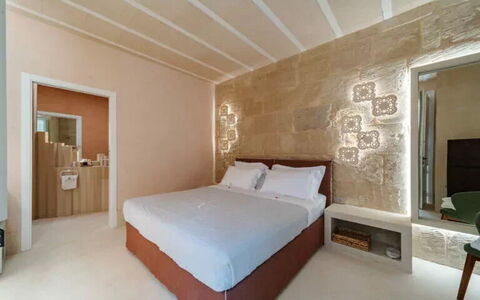 Palazzo Corte Dei Granai: Muur, Flooring, Verdieping, Interieur Ontwerp, Plafond, Kamer, Appartement, Slaapkamer, Bed, Suite