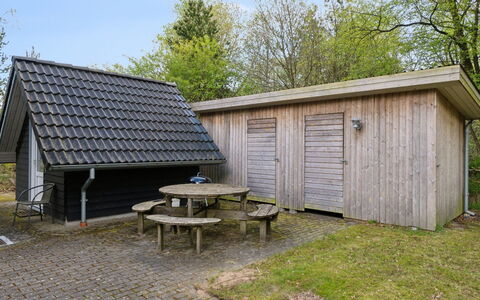 Øgot: Meubilair, Interieur Ontwerp, Flooring, Verdieping, Plafond, Kamer, Stoel, Tafel, Appartement, Keuken En Eettafel