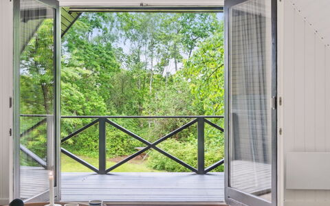 Estefania - 1Km from the Sea: Gebouw, Huis, Venster, Huis, Dak, Woongebied, Struik, Verblijf, Land Lot