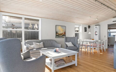 Answald - 10M from the Sea: Landgoed, Schaduw, Oprit, Boerderij