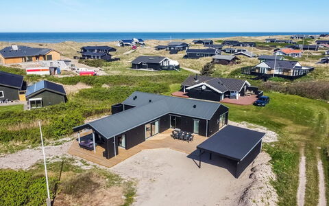Jouni - 200M from the Sea: Gras, Grasland, Land Lot, Verblijf, Landelijk Gebied, Weide, Garden Gebouwen, Tuin, Schuur