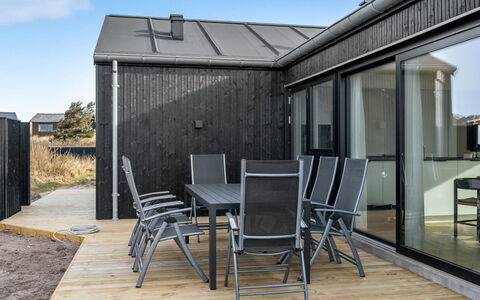Jouni - 200M from the Sea: Gras, Grasland, Land Lot, Verblijf, Landelijk Gebied, Weide, Garden Gebouwen, Tuin, Schuur
