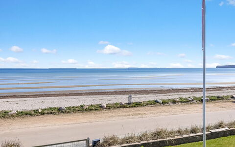 Cornelius - 30M from the Sea: Gras, Grasland, Land Lot, Verblijf, Landelijk Gebied, Weide, Garden Gebouwen, Tuin, Schuur