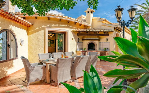 Castillo al Mar: Appartement, Meubilair, Woongebied, Balkon, Condominium, Stoel, Schaduw, Toevlucht, Kust, Hotel