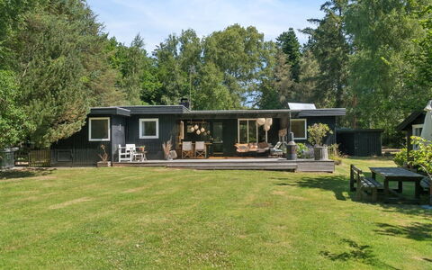 Tatyana - 1.6Km from the Sea: Landgoed, Schaduw, Oprit, Boerderij