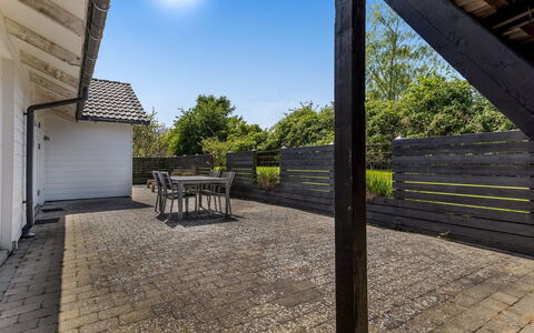 Prohor - 150M from the Sea: Landgoed, Schaduw, Oprit, Boerderij