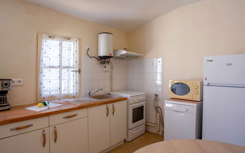 Les Gobions: Zwembad, Samengesteld Materiaal, Appartement, Condominium, Villa, Landscaping, Toevlucht, Hotel, Balkon, Eco Hotel