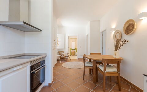 Apartamento Natura Bliss – R C: Zwembad, Samengesteld Materiaal, Appartement, Condominium, Villa, Landscaping, Toevlucht, Hotel, Balkon, Eco Hotel