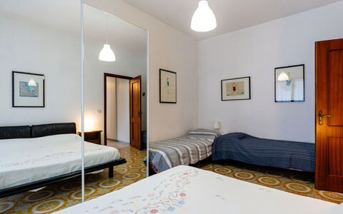 Casa del Mare: Meubilair, Verdieping, Interieur Ontwerp, Bed, Flooring, Muur, Slaapkamer, Kamer, Plafond, Textiel