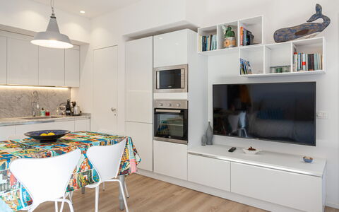 La Casa Dei Mandarini: Meubilair, Interieur Ontwerp, Keuken, Toestel Van De Keuken, Flooring, Muur, Countertop, Cabinetry, Hout, Major Appliance