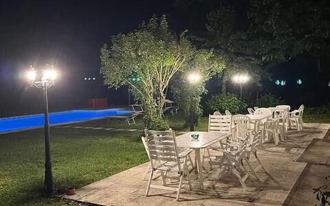 Villa Amelia: Nacht, Middernacht, Tuin, Zwembad, Gazon, Beveiliging Verlichting, Backyard, Werf, Landschap Verlichting