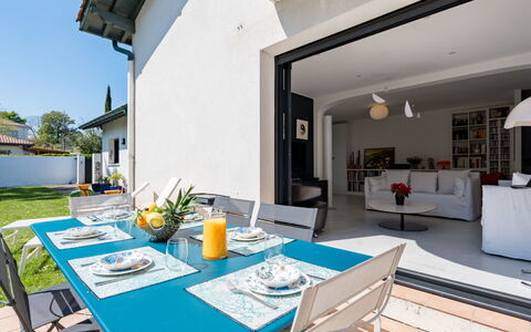 Espérance: Appartement, Schaduw, Condominium, Buitenmeubels, Badplaats, Toevlucht