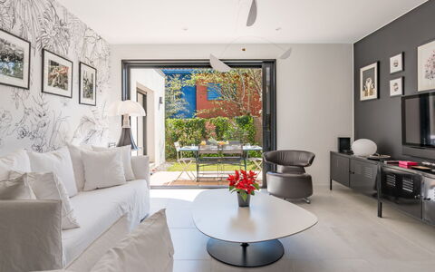Espérance: Appartement, Schaduw, Condominium, Buitenmeubels, Badplaats, Toevlucht