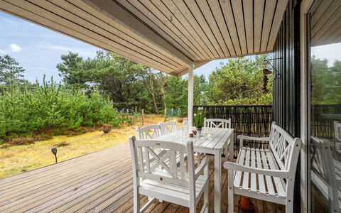 Brodde - 300M from the Sea: Blauw, Zwembad, Meubilair, Buitenmeubels, Toevlucht, Stoel, Schaduw, Eco Hotel, Bloempot
