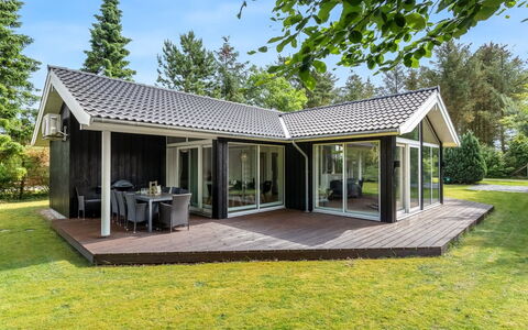 Nanni - from the Sea: Hout, Huis, Veranda, Dek, Hardwood, Dak, Beits, Houten Vloer, Eco Hotel