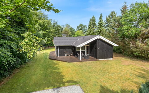 Nanni - from the Sea: Hout, Huis, Veranda, Dek, Hardwood, Dak, Beits, Houten Vloer, Eco Hotel