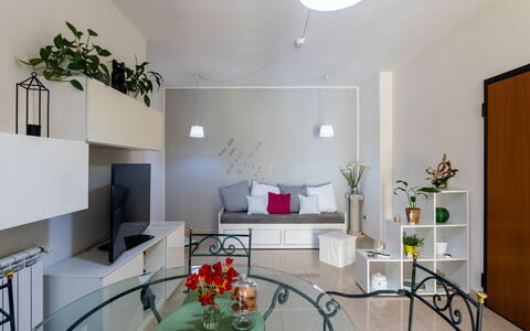 Calella: Meubilair, Hout, Interieur Ontwerp, Cabinetry, Keuken, Flooring, Countertop, Kast, Kamer, Beits
