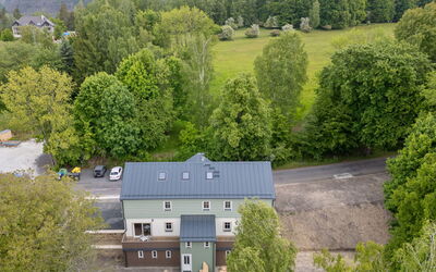 Hřensko 5: Boom, Dak, Huis, Huis, Verblijf, Landelijk Gebied, Landgoed, Boerderij, Oprit, Siding