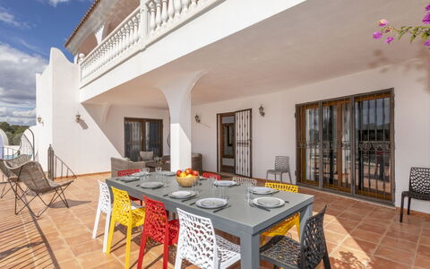 Hacienda Azahar: Buitenmeubels, Tuin, Buitentafel, Stoel, Schaduw, Landscaping, Backyard, Werf, Eco Hotel, Keuken En Eettafel