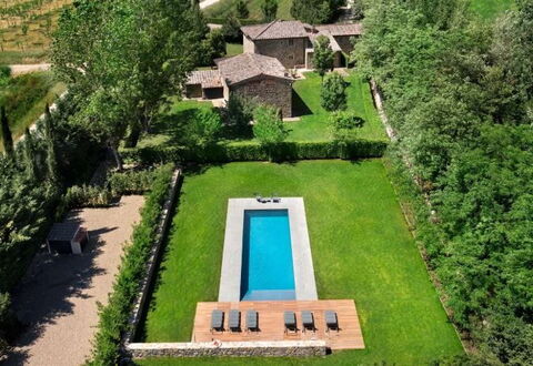 L'orto Vignamaggio, Private Pool, Nature, Greve In: Zwembad, Tuin, Struik, Landgoed, Backyard, Gazon, Landscaping, Boerderij, Werf, Binnenplaats