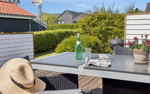 Hira - 200M from the Sea: Dak, Huis, Huis, Verblijf, Deur, Siding, Dek, Veranda, Plank, Hardwood