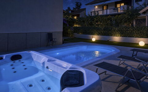 Helen: Zwembad, Bad, Loodgieterswerkinrichting, Jacuzzi, Toevlucht, Waterpartij, Landschap Verlichting, Hotel, Ontwerp