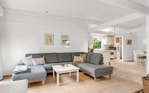 Vangel - 350M from the Sea: Gras, Grasland, Land Lot, Verblijf, Landelijk Gebied, Weide, Garden Gebouwen, Tuin, Schuur