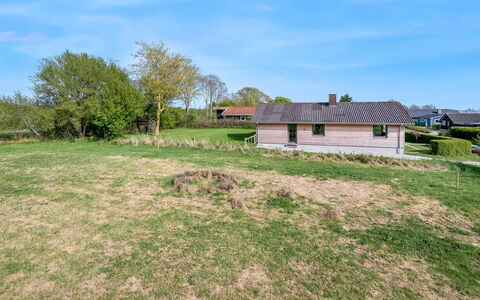 Fridoline - 450M from the Sea: Gras, Grasland, Land Lot, Verblijf, Landelijk Gebied, Weide, Garden Gebouwen, Tuin, Schuur