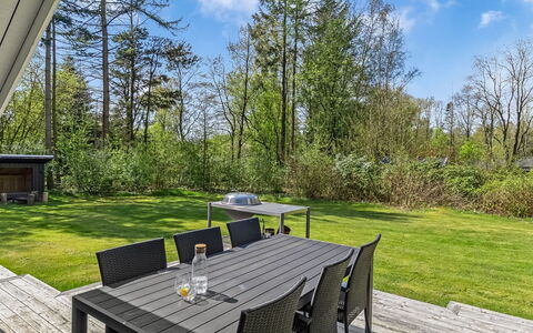 Gojko - 30Km from the Sea: Dak, Huis, Huis, Verblijf, Deur, Siding, Dek, Veranda, Plank, Hardwood