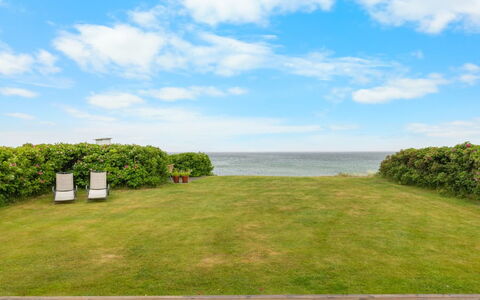Dimo - 20M from the Sea: Gras, Grasland, Land Lot, Verblijf, Landelijk Gebied, Weide, Garden Gebouwen, Tuin, Schuur