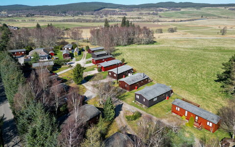 Lodge 8: Gras, Huis, Woongebied, Landschap, Dak, Plain, Huis, Landelijk Gebied, Land Lot, Verblijf