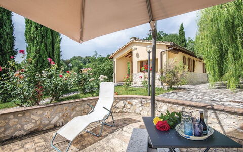 Casa Lavanda, Ac, Wifi, Narni: Meubilair, Tafel, Buitenmeubels, Stoel, Schaduw, Tuin, Keuken En Eettafel, Backyard, Buitentafel, Bloempot