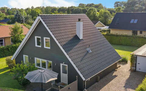 Begitte - 200M from the Sea