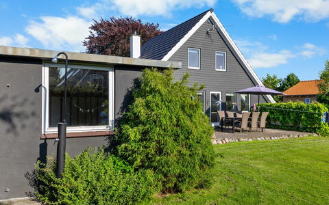 Begitte - 200M from the Sea