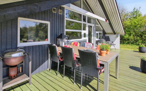 Winter - 31Km from the Sea: Gras, Grasland, Land Lot, Verblijf, Landelijk Gebied, Weide, Garden Gebouwen, Tuin, Schuur