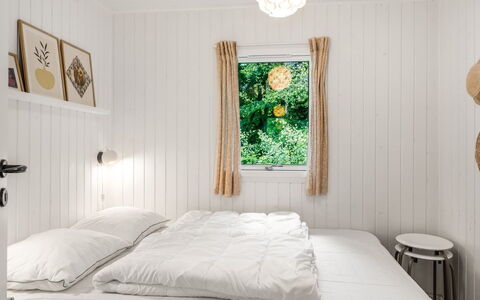 Gitten - from the Sea: Slaapkamer, Bed, Interieur Ontwerp, Hout, Plafond, Bedding, Meubilair, Laken, Verdieping, Flooring