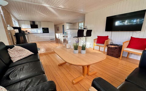 Rathi - from the Sea: Hout, Flooring, Bankstel, Interieur Ontwerp, Verdieping, Houten Vloer, Meubilair, Woonkamer, Kamer