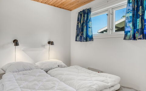 Rathi - from the Sea: Hout, Plafond, Slaapkamer, Interieur Ontwerp, Meubilair, Bed, Huis, Linens, Verdieping, Kamer