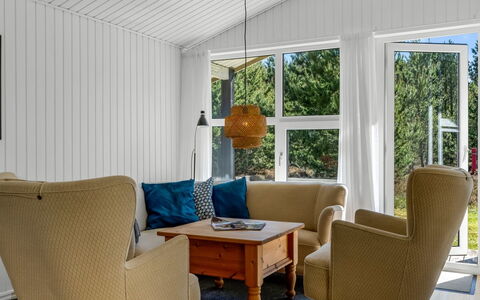 Balthasar - 400M from the Sea: Interieur Ontwerp, Meubilair, Hout, Plafond, Flooring, Kamer, Verdieping, Bankstel, Woonkamer, Huis