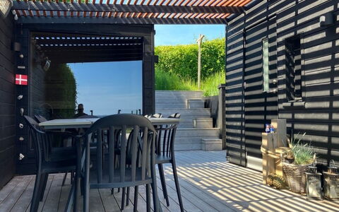 Valia - 20M from the Sea: Gras, Grasland, Land Lot, Verblijf, Landelijk Gebied, Weide, Garden Gebouwen, Tuin, Schuur