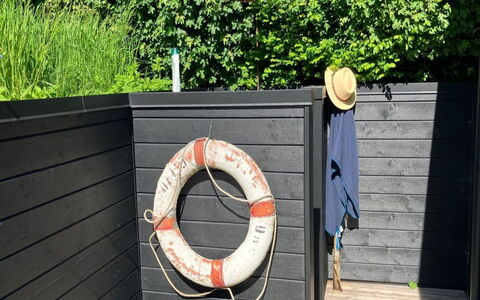 Valia - 20M from the Sea: Gras, Grasland, Land Lot, Verblijf, Landelijk Gebied, Weide, Garden Gebouwen, Tuin, Schuur